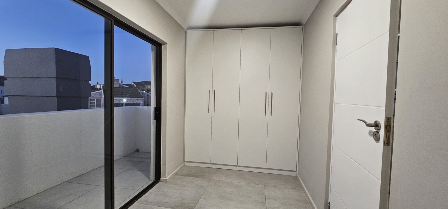 5 Bedroom Property for Sale in Myburgh Park Western Cape